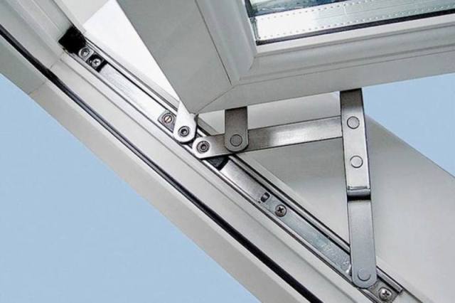 Ремонт  механизмов пластиковых окон